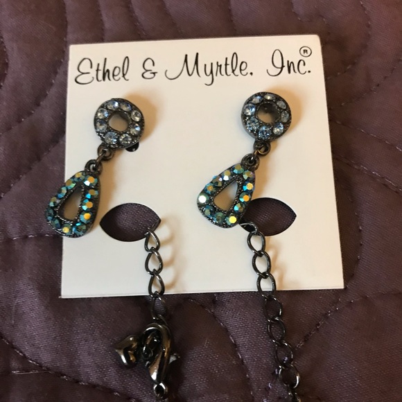 Blue Rhinestone Set - Picture 3 of 8